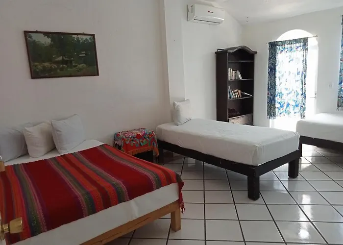 Alexandross Hostel